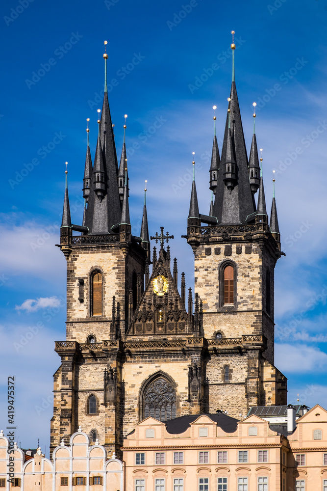 Die Türme der Teynkirche, Prag
