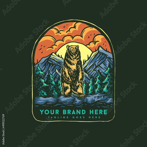 vector illustration of outdoor wild bear