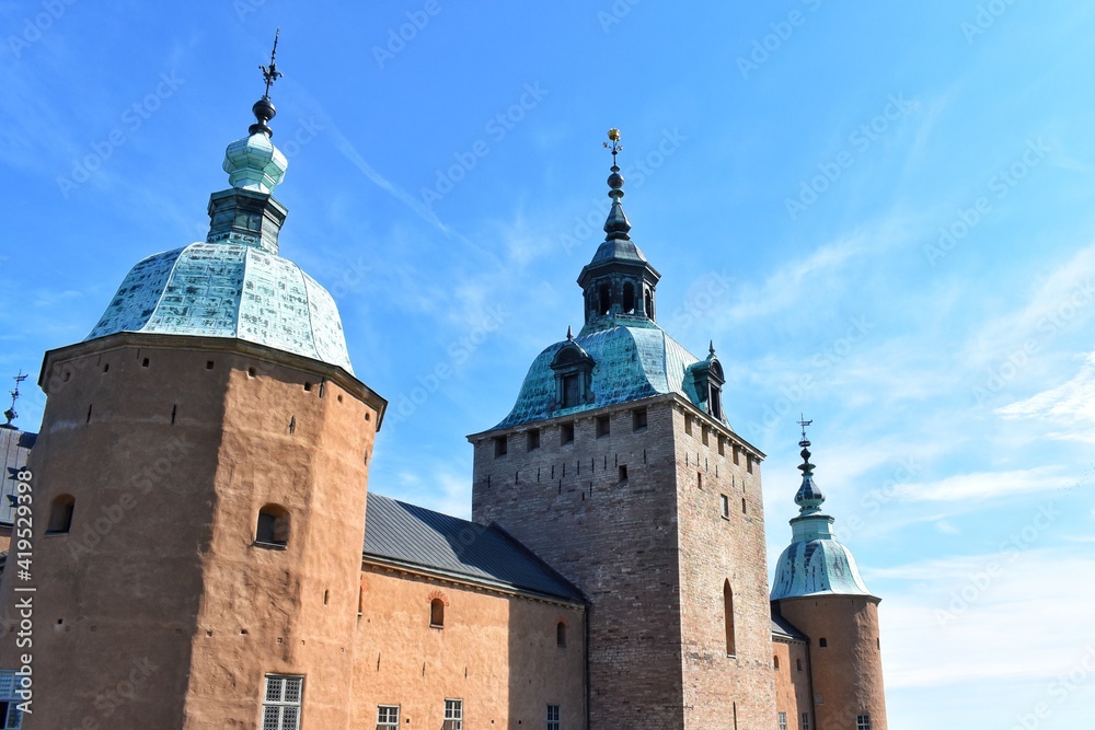 Kalmar Castle is one of the most significant works of the Northern European Renaissance fortification art, located in the Swedish town of Kalmar and is separated from the Baltic coast by a canal.