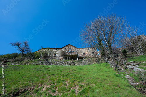 Hameau dans les Cévennes en France.
