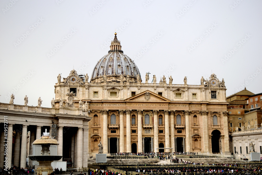 Piazza San Pietro,  Città del Vaticano, Gian Lorenzo Bernini - St. Peter's square, Vatican  city, Rome, Italy