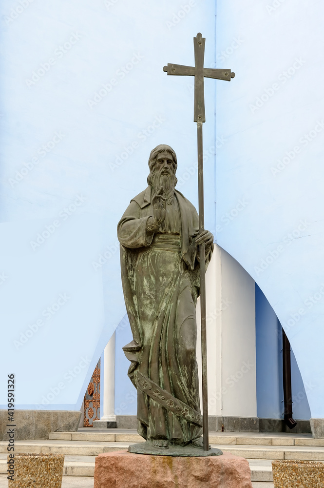 Fototapeta premium Sculpture of Andrew the Apostle at St. Michael's Golden-Domed Monastery in Kyiv Ukraine