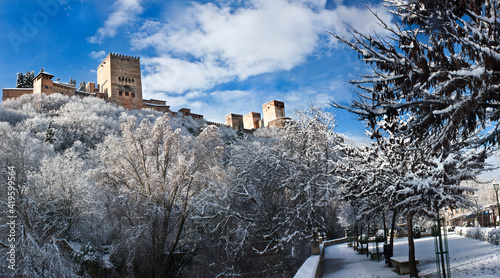 Schilderij op canvas palace Alhambra in Granada with snow, Spain