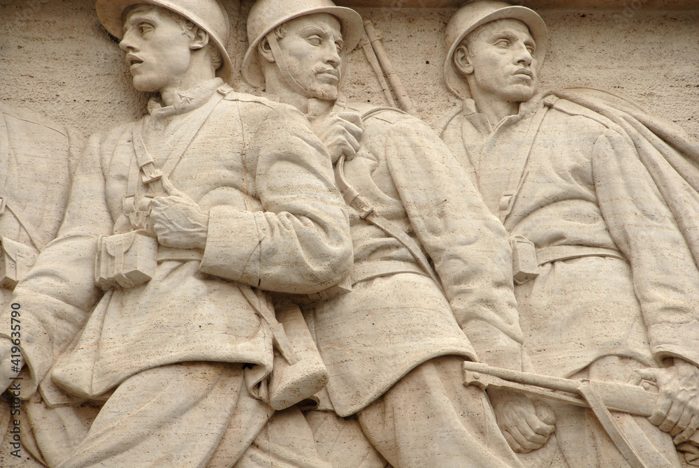 Foto de Sculptural basreliefs in the new courtyard of Palazzo Bo where