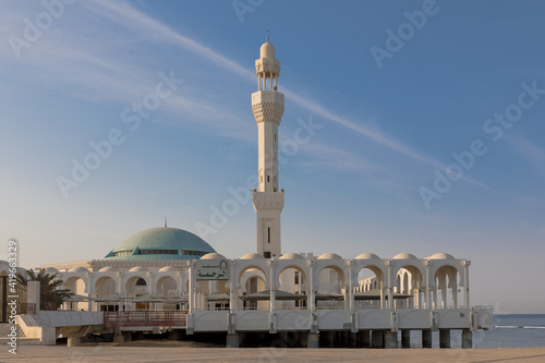 Mosquée au bord de l'eau photo