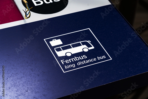 Fernbus Wegweiser photo