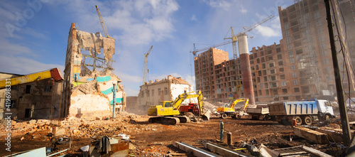 Foto Demolition of the old for the construction of the new