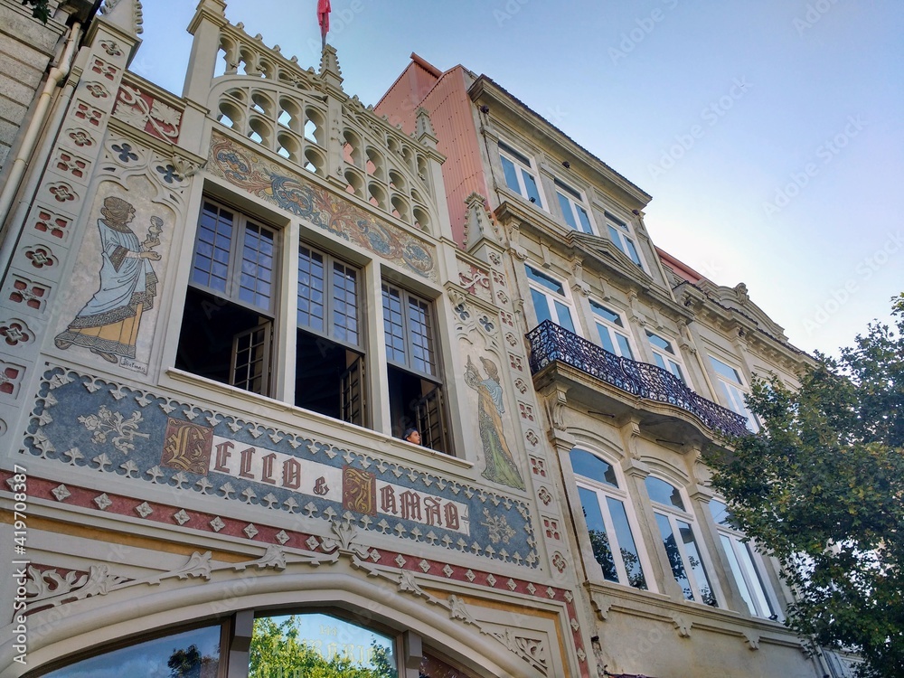 Fototapeta premium Livraria Lello facade, Porto city, Portugal