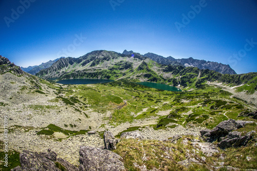 Obraz na płótnie Tatry Wysokie, droga z Doliny Pięciu Stawów na Świnicę w salonie