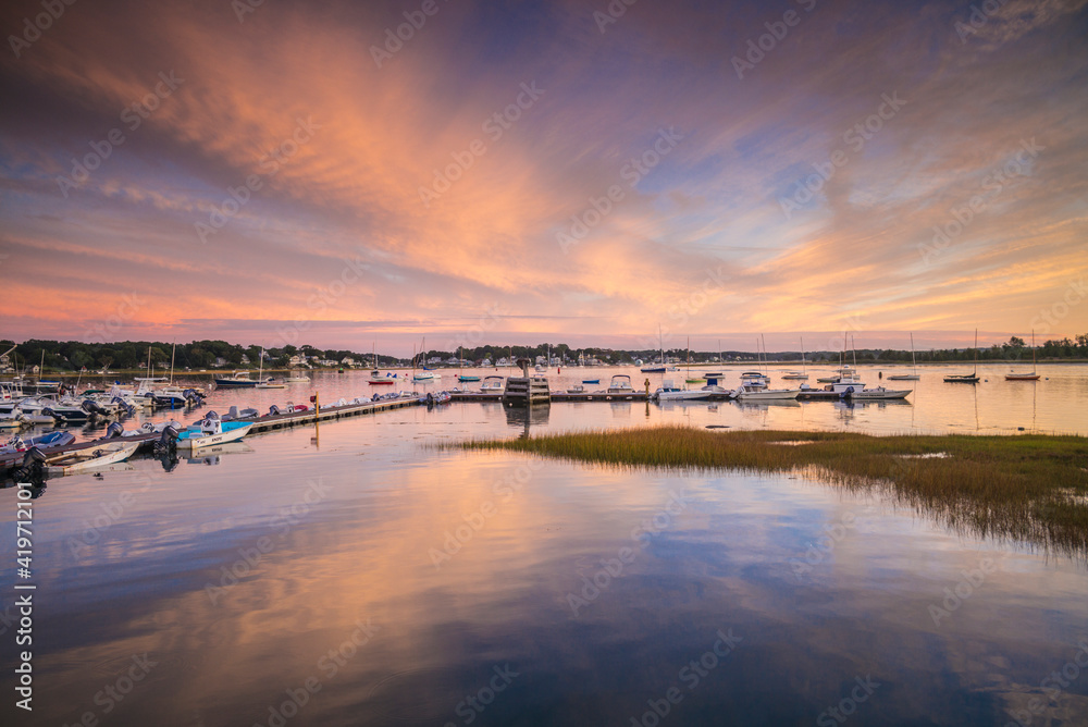 Fototapeta premium USA, Massachusetts, Cape Ann, Gloucester. Annisquam Harbor at sunset.