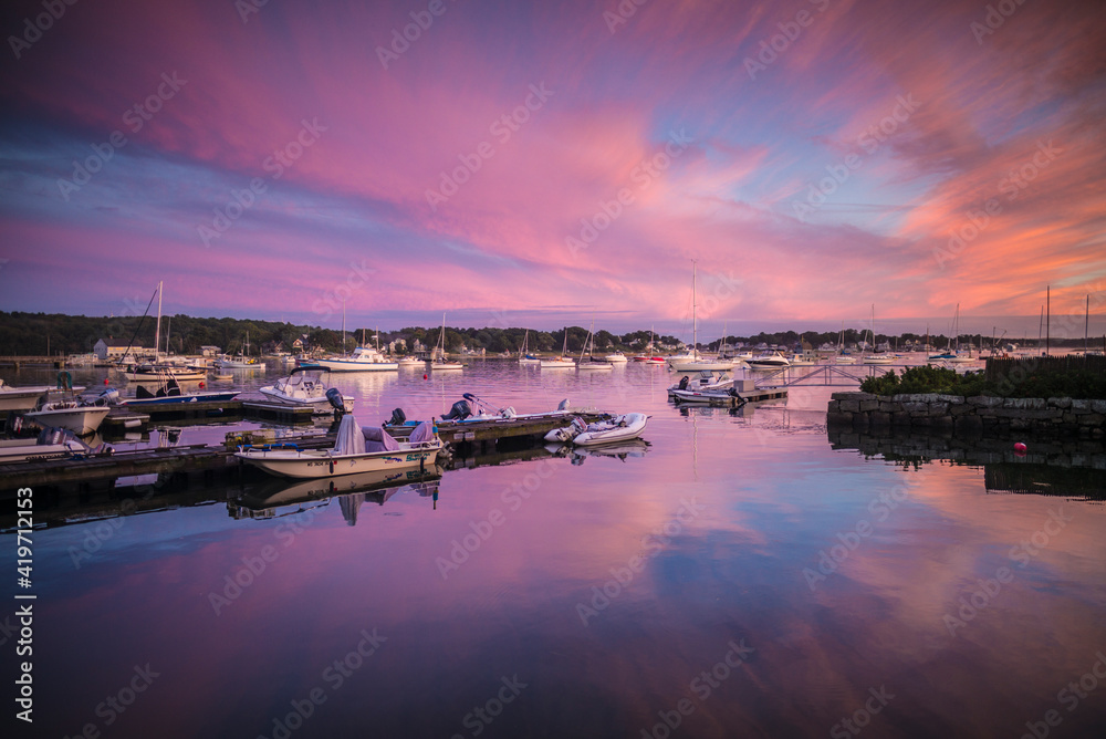 Fototapeta premium USA, Massachusetts, Cape Ann, Gloucester. Annisquam Harbor at sunset.