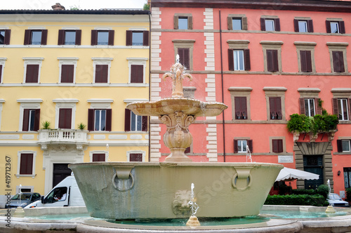 Canvas Print Fountain on Farnese square in Rome, Italy