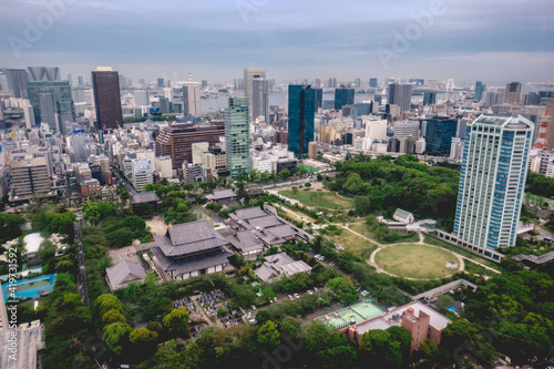 Photography Panoramic view of Tokyo skyline, the bay and Zojoji Temple from Tokyo Tower Obse