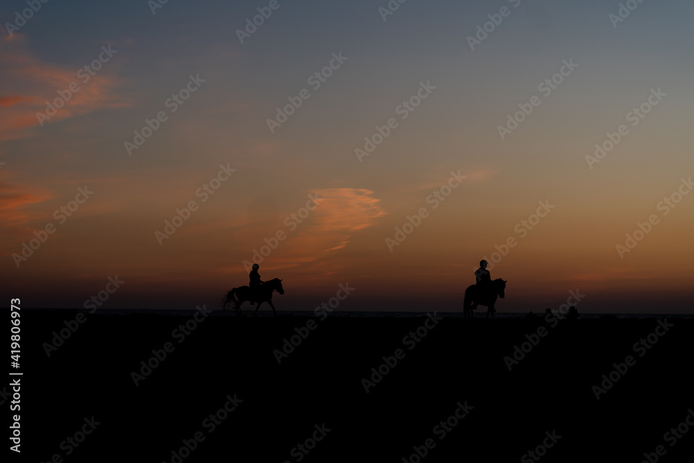 Sonnenuntergangs Ritt Sonnenuntergangs Ritt
