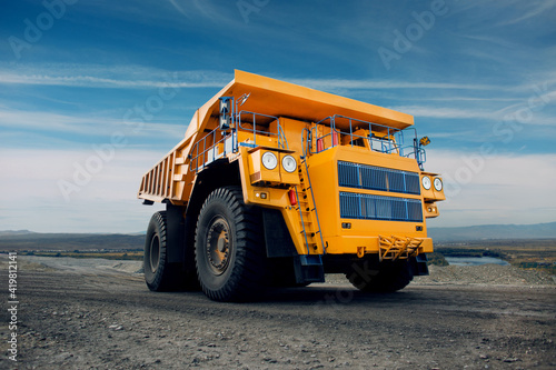 Large quarry dump truck © Igor Makarov