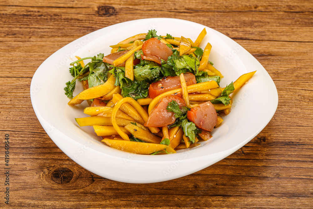 Salad with mango and chicken Salad with mango and chicken