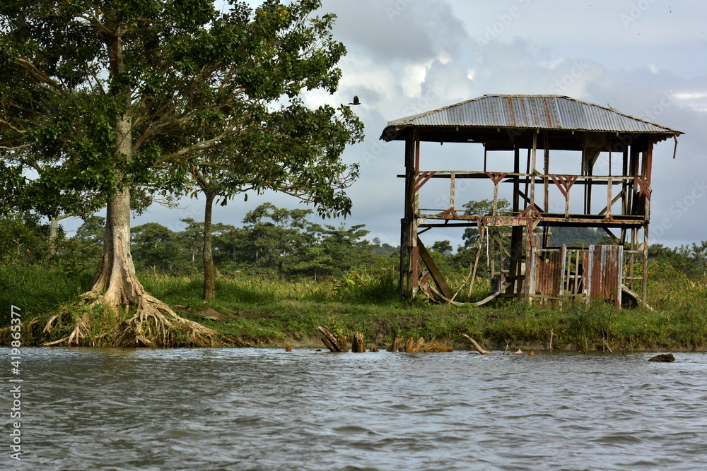 Paisajes y rincones del pequeño pueblo de El Castillo, a orillas del rio de San Juan, en el sur de Nicaragua Paisajes y rincones del pequeño pueblo de El Castillo, a orillas del rio de San Juan, en el sur de Nicaragua