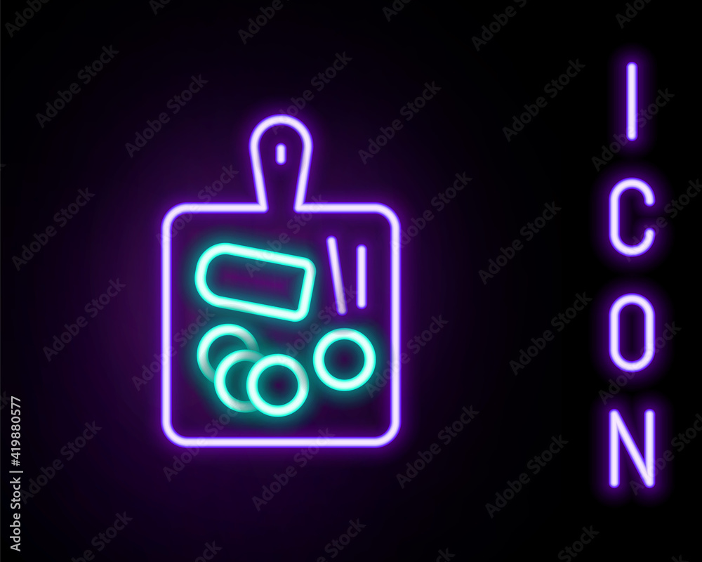 Obraz premium Glowing neon line Cutting board icon isolated on black background. Chopping Board symbol. Colorful outline concept. Vector