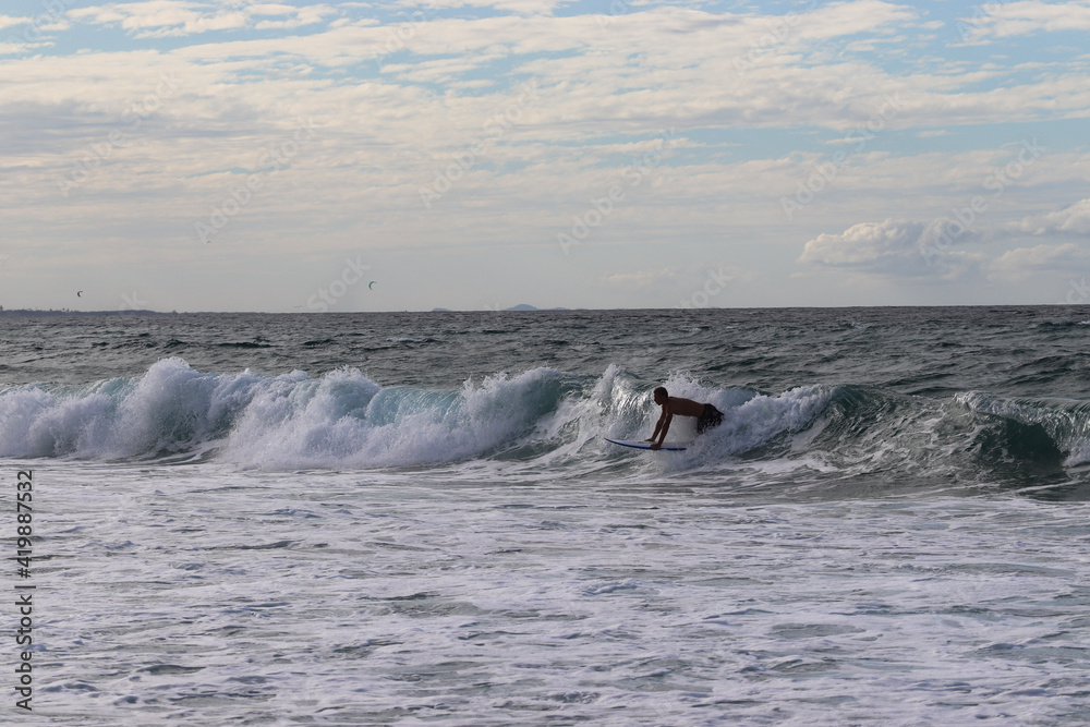 Fototapeta premium surfing the wave