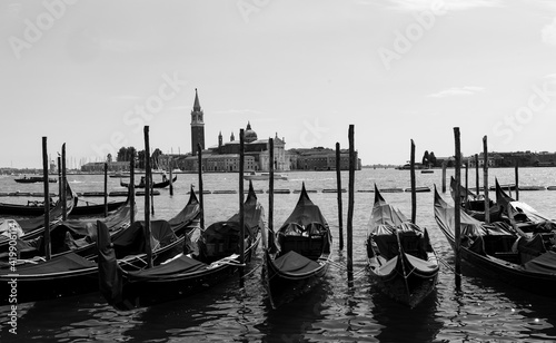 Gondeln in Venedig - Impressionen in Schwarzweiss