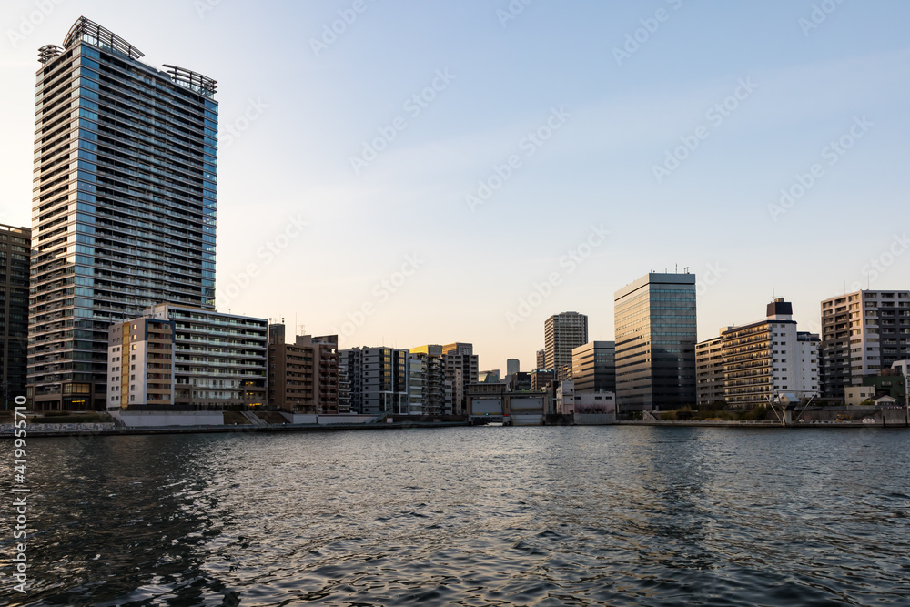 Fototapeta premium (東京都ｰ都市風景)新川周辺の夕景６