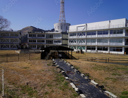 2016年4月の熊本地震の震災遺構として残された旧東海大学阿蘇校舎と地表地震断層 photo