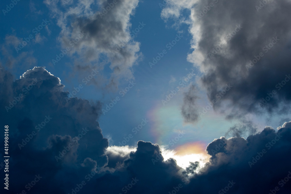 Arco iris na nuvem