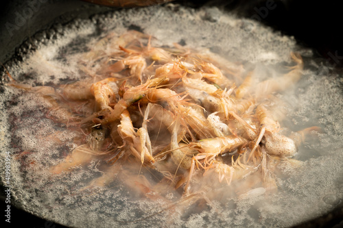 Home-cooked side dish  boiled splint shrimp