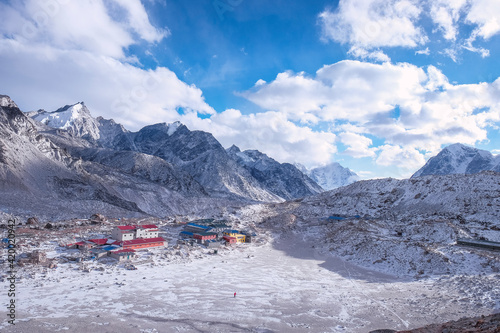 gorakshep village in nepal, himalaya mountains