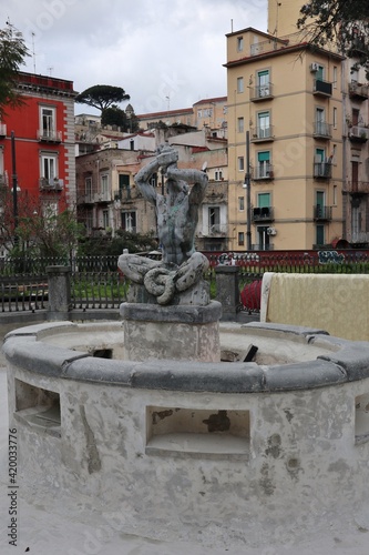 Napoli - Fontana del Tritone a Piazza Cavour
