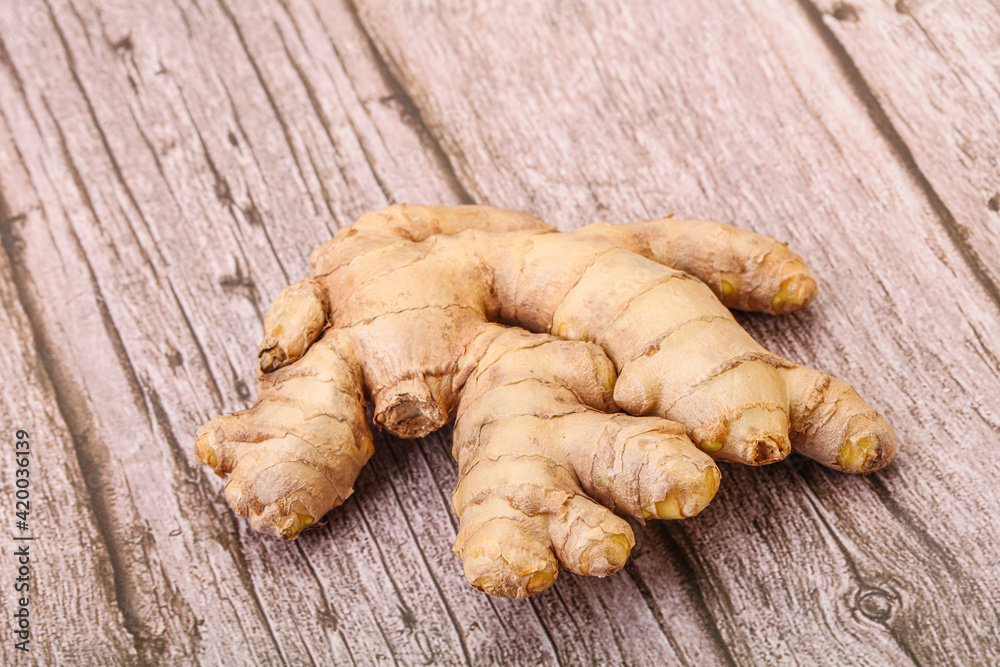 Natural organic raw ginger root