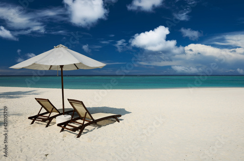 Beautiful beach at Maldives © haveseen