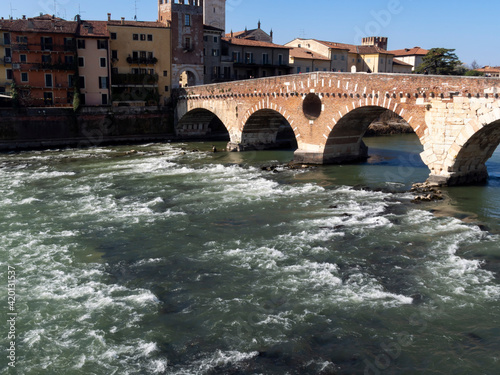 The Ponte di Pietra (Stone Bridge), is the oldest bridge in Verona, is a Roman arch bridge that crosses the Adige River.
Under the bridge, the water bumps on the rocks.