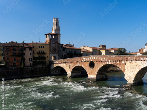 The Ponte di Pietra (Stone Bridge), is the oldest bridge in Verona, is a Roman arch bridge that crosses the Adige River.
Under the bridge, the water bumps on the rocks.