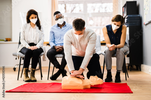 Obraz na płótnie First Aid CPR Resuscitate Training