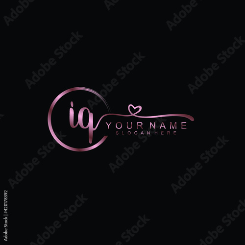 IQ beautiful Initial handwriting logo template