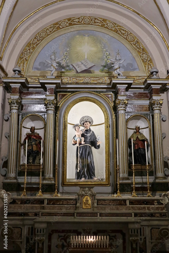 Napoli - Altare di Sant'Antonio da Padova nella Chiesa di Santa Caterina a Chiaia