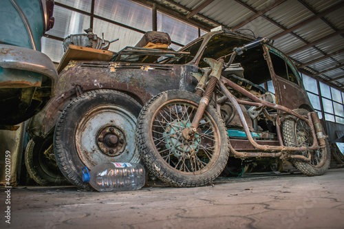 Restoration of retro cars © Vladislav