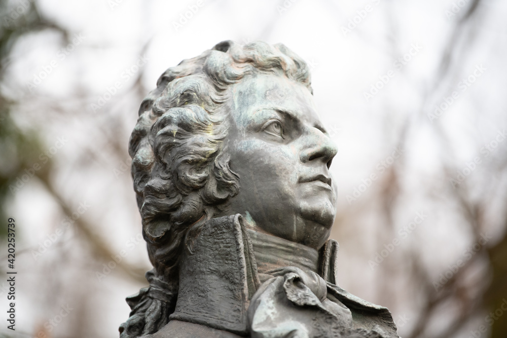 statue of wolfgang amadeus mozart - salzburg statue of wolfgang amadeus mozart - salzburg