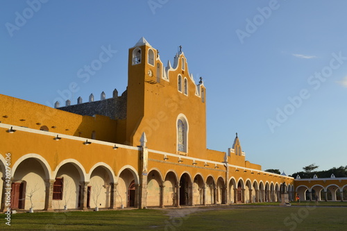 Petit village Jaune Izamal au Mexique