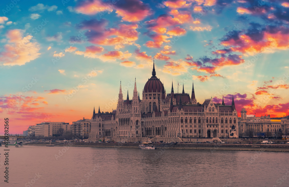 Naklejka premium Budapest parliament at dramatic sunrise, Hungary.