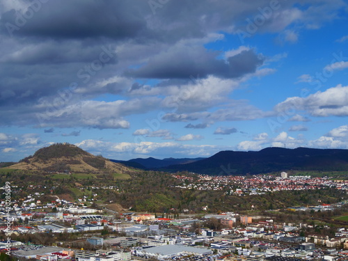 Reutlingen, Deutschland: Blick auf Eningen u.A. und Pfullingen © KK imaging