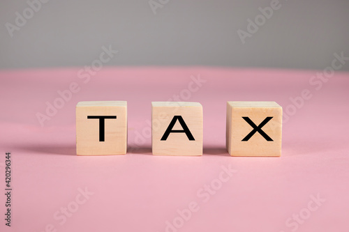 tax on wooden cubes © Aghavni