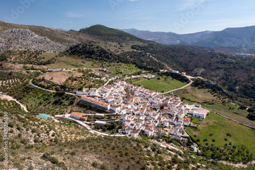 vista del municipio de Alpandeire en la serranía de Ronda, Málaga photo