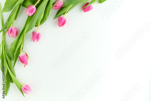 Fototapeta Naklejka Na Ścianę i Meble -  spring flat lay with tulips on table