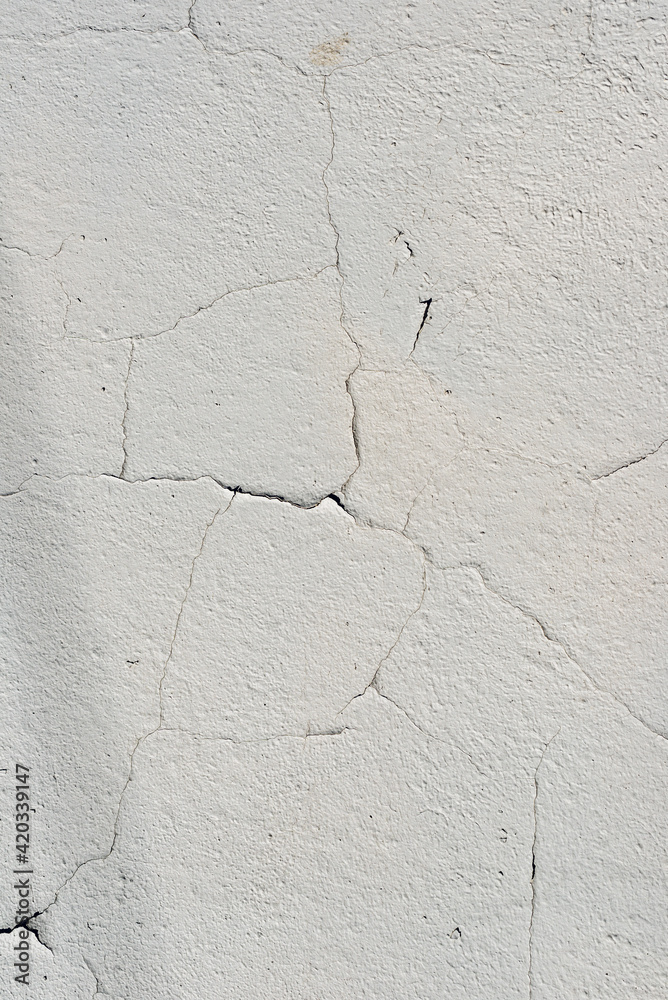 Obraz premium A wall with peeling plaster