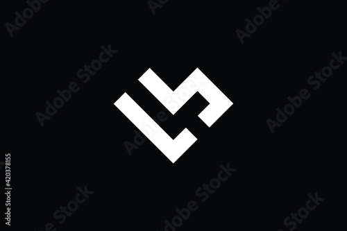 ML logo letter design on luxury background. LM logo monogram initials letter concept. ML icon logo design. LM elegant and Professional letter icon design on black background. M L LM ML