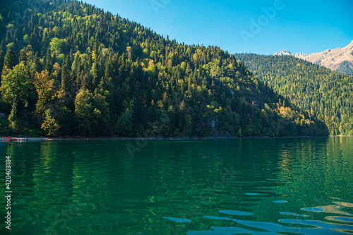 Fototapeta Naklejka Na Ścianę i Meble -  Picturesque, majestic clear turquoise lake.