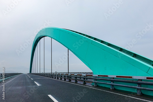 北九州空港を結ぶ海上橋、新北九州空港連絡橋（全長400メートル）