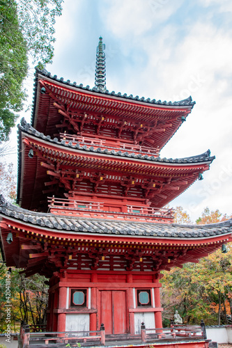 臨済宗宝福寺の三重の塔 岡山県総社市 The red three-storied pagoda at Zen temple in Japan